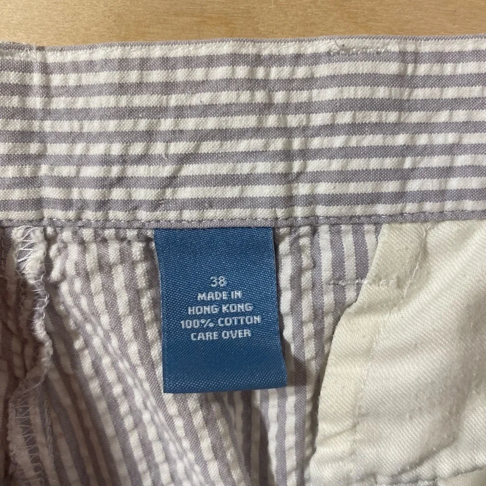 Jos. A. Bank Gray Pinstriped Men's Shorts 38 (HD)